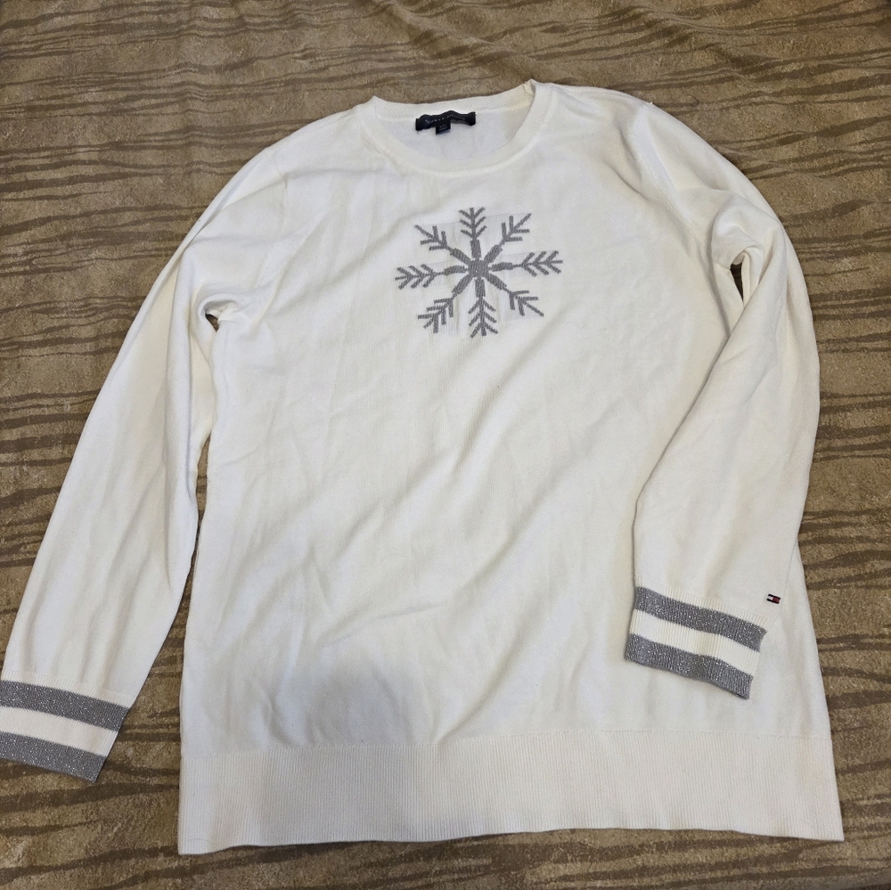 Tommy Hilfiger White Crewneck Sweater with Silver Snowflake